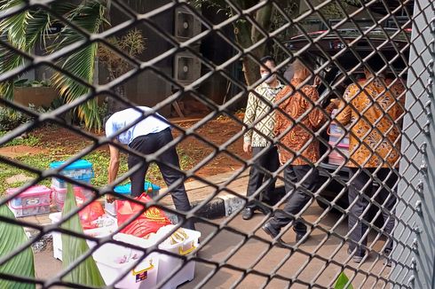 Gubernur Maluku Utara yang Terjaring OTT KPK Dapat Kiriman Makanan di Hari Natal
