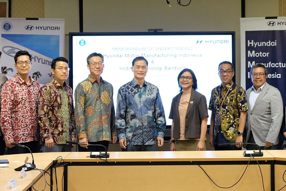 PT Hyundai Motor Manufacturing Indonesia (HMMI) dan Institut Teknologi Bandung (ITB) bekerjasama untuk melakukan riset Pengenalan Suara untuk Bahasa Indonesia.