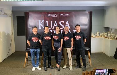 Produser dan cast film Kuasa Gelap dalam konferensi pers di kawasan Mampang, Jakarta Selatan, Selasa (30/5/2023).