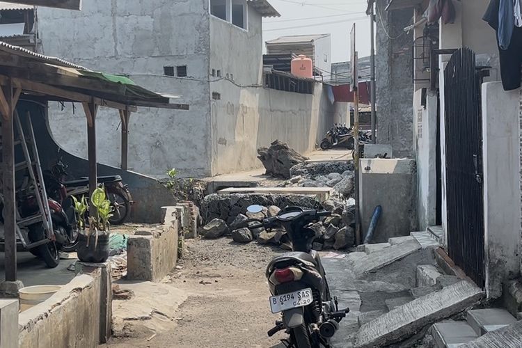 Pembangunan Jembatan Sementara di Tegal Alur Jakbar Terhenti Lebih dari Seminggu