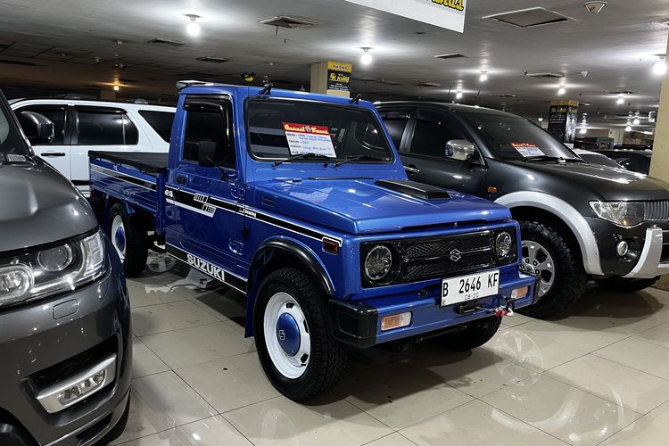 Bursa mobil bekas di Mal Blok M