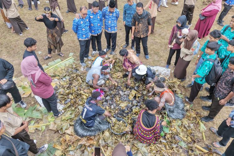 Festival 28 Bahasa di Pangandaran, Siswa dari 18 Provinsi Kenalkan Kuliner dan Budaya Daerah