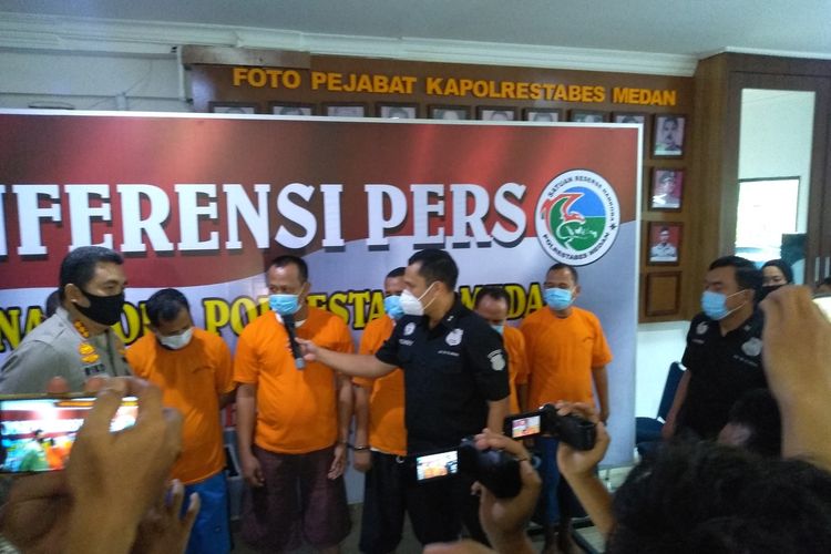 Tersangka Z, mengaku sebagai Kepala Bidang Keuangan Dinas Keuangan Aceh Tenggara, bersama dengan Kepala Dinas Perdagangan Aceh Tenggara dan S, staff Sekdakab Aceh Tenggara ditangkap Satresnarkoba Polrestabes Medan diduga usai pesta narkoba di depan sebuah hotel di Medan.