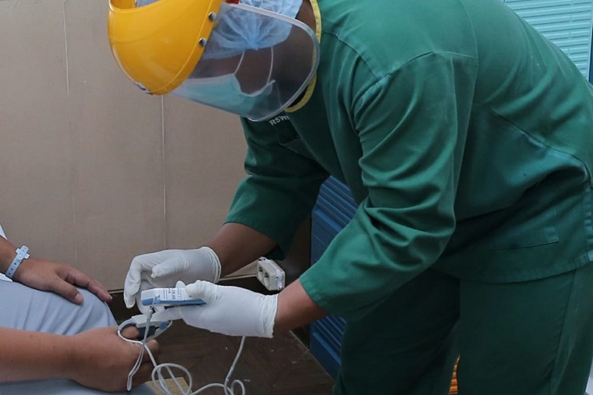 Rapid test ODP di RSUD KRMT Wongsonegoro.