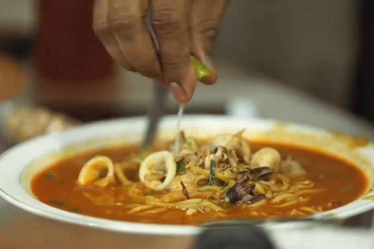 Hidangan di Mie Razali