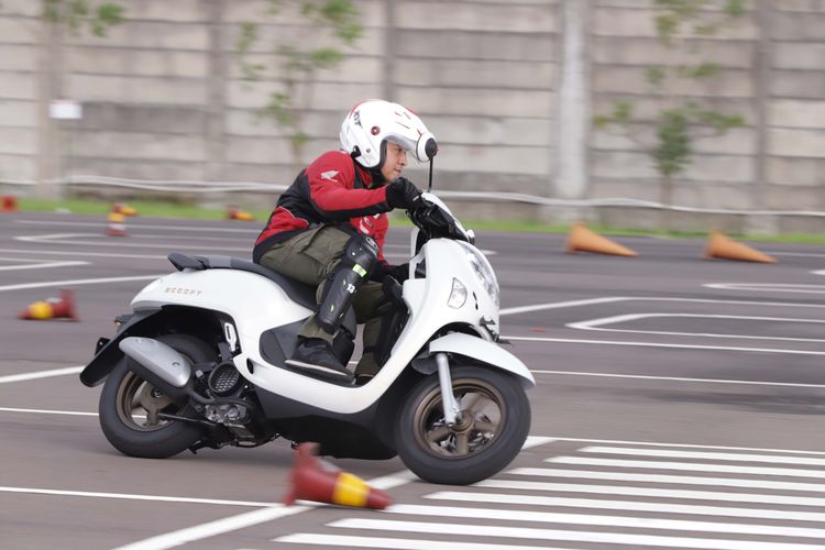 Test ride Honda Scoopy model baru