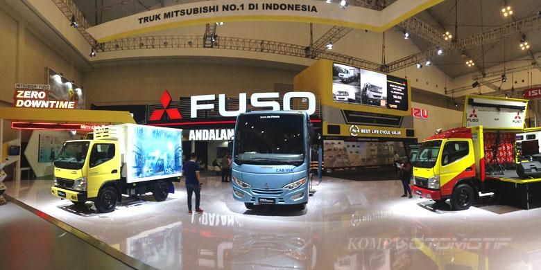 Booth Mitsubishi Fuso di GIIAS 2016,