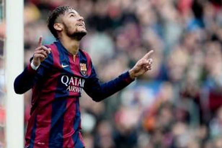 Selebrasi bintang Barcelona, Neymar, seusai membobol gawang Levante, pada lanjutan Primera Division, Minggu (15/2/2015). 