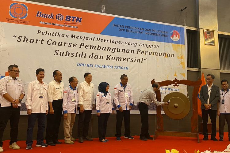 DPD REI Sulteng melaksanakan Diklat bagi para anggotanya untuk menyikapi masalah tata ruang yang terjadi akibat gempa dan tsunami tahun 2018 lalu. 