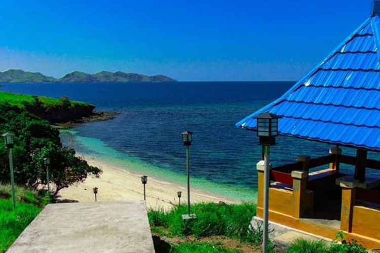 Tanjung Kajuwulu, Spot Wisata Di Maumere Yang Eksotis Nan Memukau