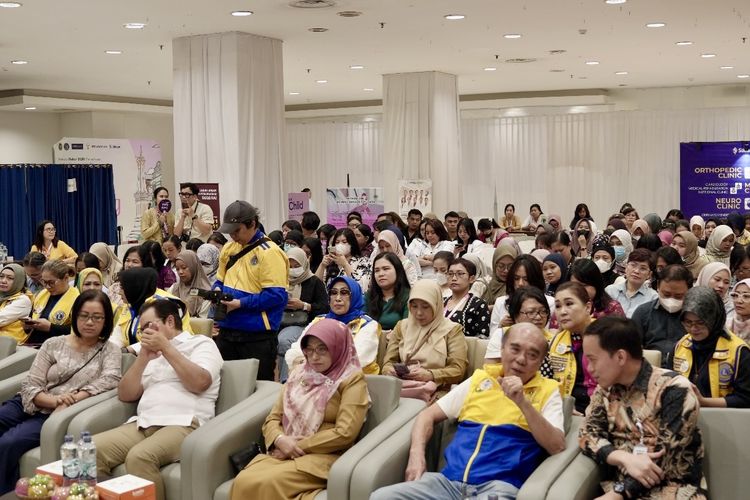 Antusiasme peserta skrining USG Kanker payudara dari SELANGKAH di Yogyakarta pada hari pertama.