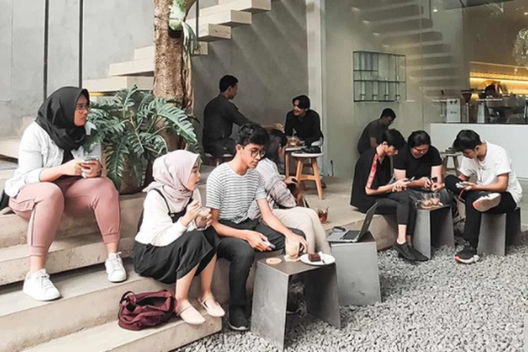 Cafe Instagramable di Bandung bernama Sawo Coffee & Roastery.