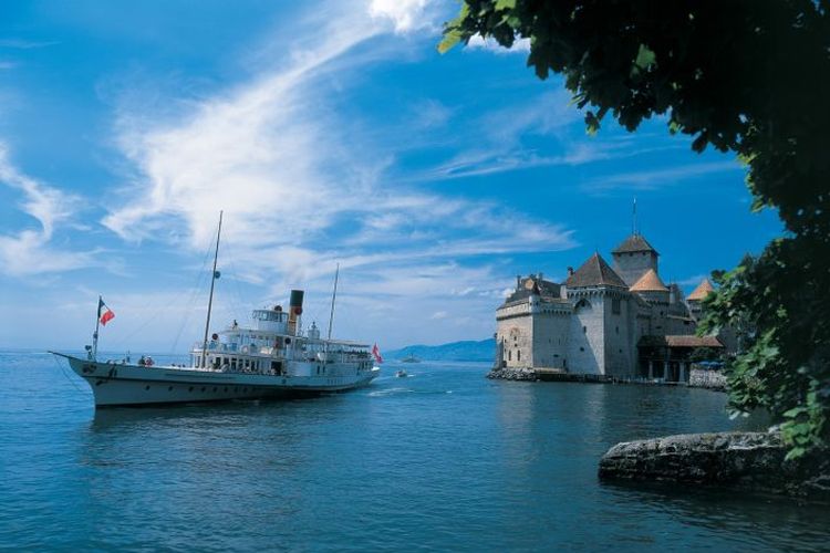 Tempat wisata di Swiss - Danau Jenewa di Vaud.