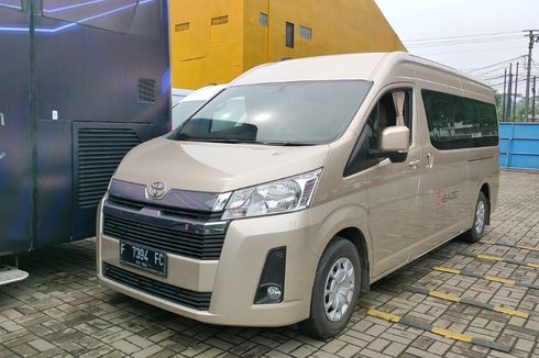 Cobain Langsung HiAce Premio Mewah Racikan Baze