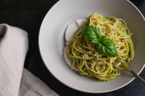 Resep Spaghetti Pesto Bayam untuk Menu Makan Malam