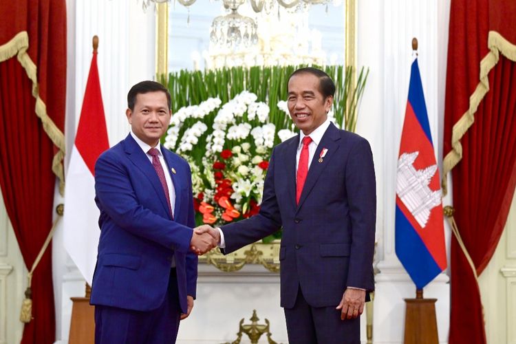 Presiden Joko Widodo saat melakukan pertemuan bilateral dengan Perdana Menteri (PM) Kamboja, Hun Manet, di Istana Merdeka, Jakarta, pada Senin (4/9/2023).
