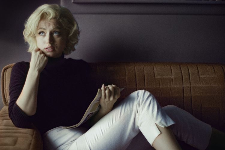 Aktris Ana de Armas sebagai Marilyn Monroe dalam film Blonde.