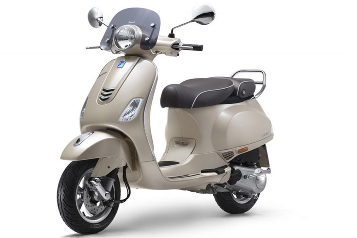 Vespa Elegante 150 Special Edition