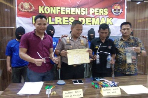 Melalui Pesan WhatsApp, Napi Nusakambangan Kirim Narkoba ke Demak