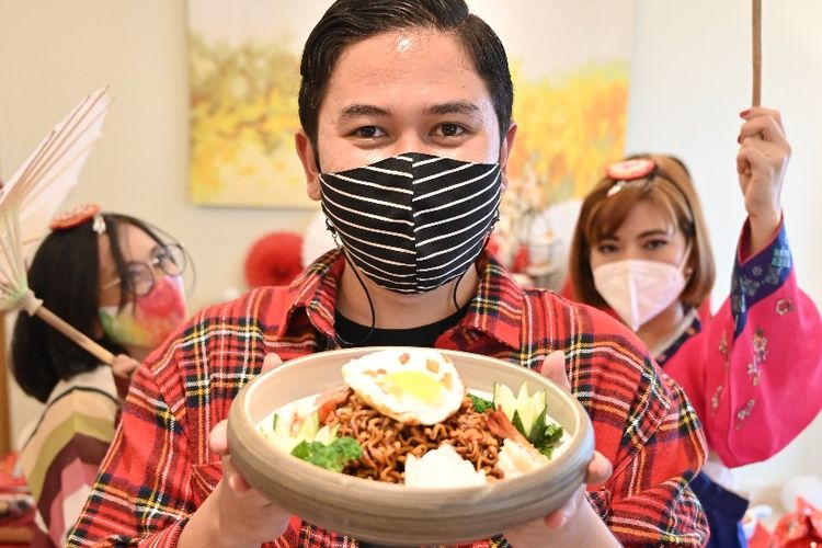 Samyang Challenge, coba bikin 3 kreasi Samyang Noodle terbaru, (8/1/2021).