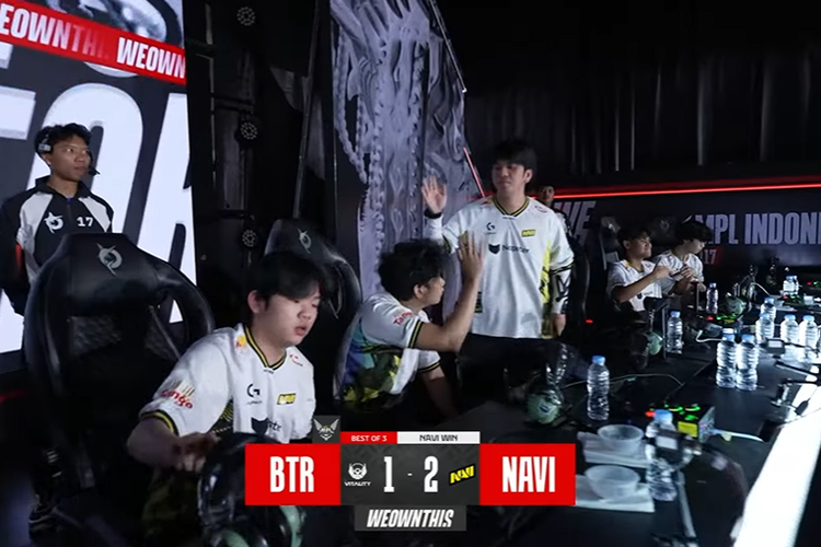 Hasil pertandingan Bigetron vs Navi dengan skor 1-2 di pekan ketiga hari pertama MPL S17 Regular Season.