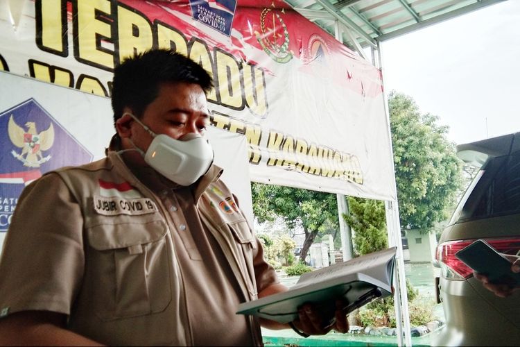 Juru Bicara Satgas Penanganan Covid-19 Karawang Fitra Hergyana