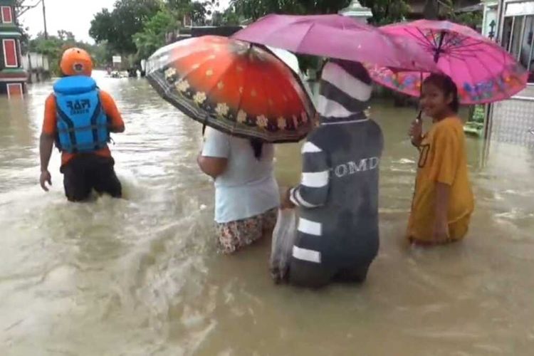 Kondisi banjir yang menerjang di Kabupaten Sragen, Jawa Tengah.