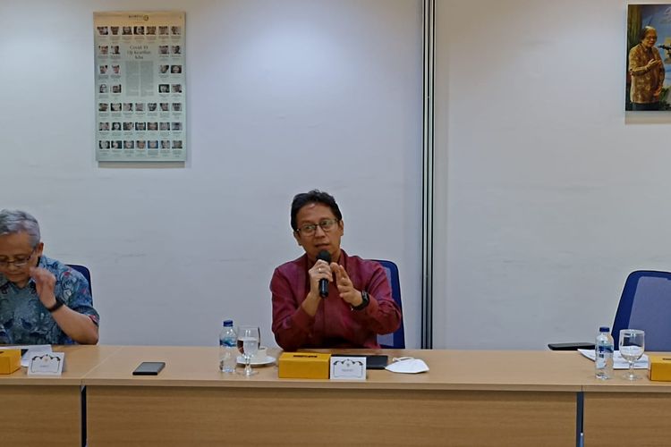 Menteri Kesehatan Budi Gunadi Sadikin saat media visit ke Menara Kompas, Jakarta, Jumat (4/11/2022).