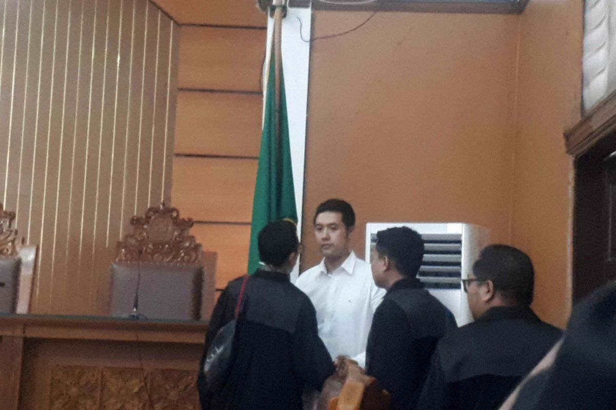 Terdakwa kasus penyalahgunaan narkotika, Richard Muljadi, di Pengadilan Negeri Jakarta, Selatan, Kamis (28/2/2019).