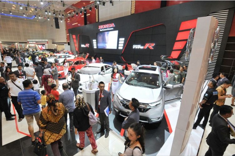 Honda di pameran otomotif Surabaya 2017.