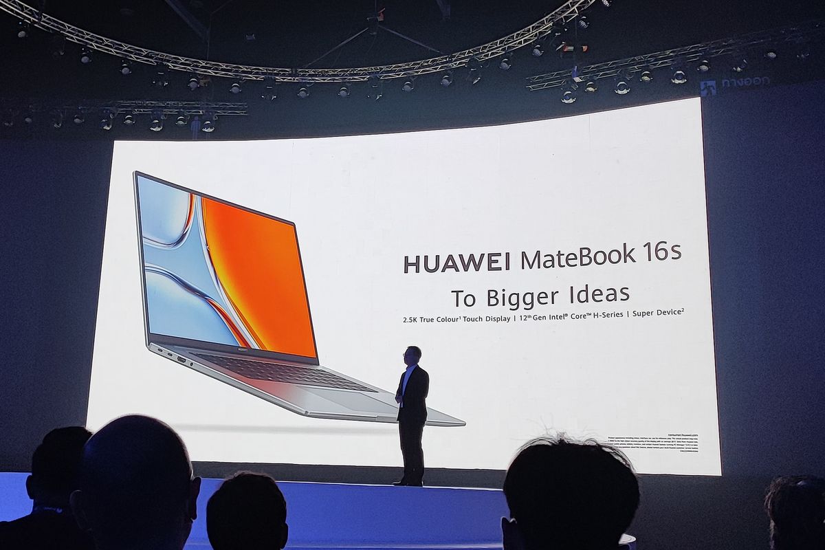 Huawei MateBook 16s meluncur secara global melalui acara Huawei APAC Smart Office Launch 2022 di Bangkok International Trade & Exhibition Centre (BITEC), Bangkok, Thailand, Rabu (27/7/2022).
