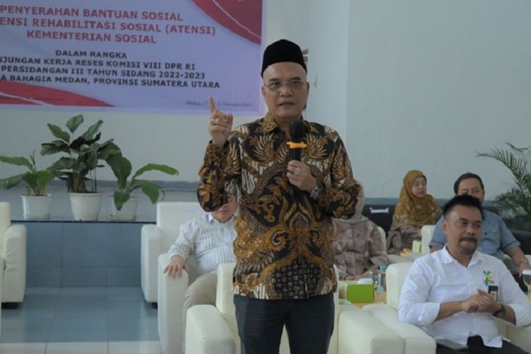 Wakil Ketua Komisi VIII Dewan Perwakilan Rakyat (DPR) Republik Indonesia (RI) Marwan Dasopang saat memimpin kunjungan kerja (kunker) Reses Komisi VIII DPR RI ke Sentra Bahagia, Medan, Sabtu (18/2/2023). 
