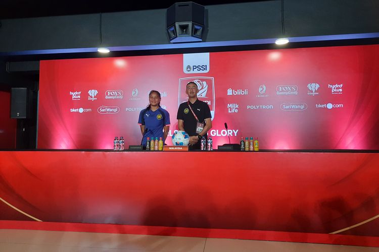 Tangani Tim Putri U16 Malaysia, Sang Pelatih Anggap Coach Mochi Guru