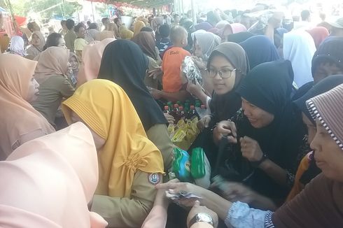 Cerita Warga Berebut Pakaian Seharga Rp 2.000 di Pasar Murah Kendal