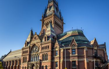 Bangunan bersejarah di Harvard University