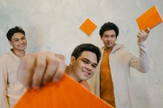 Lirik Lagu Write Me Another Song - The Overtunes