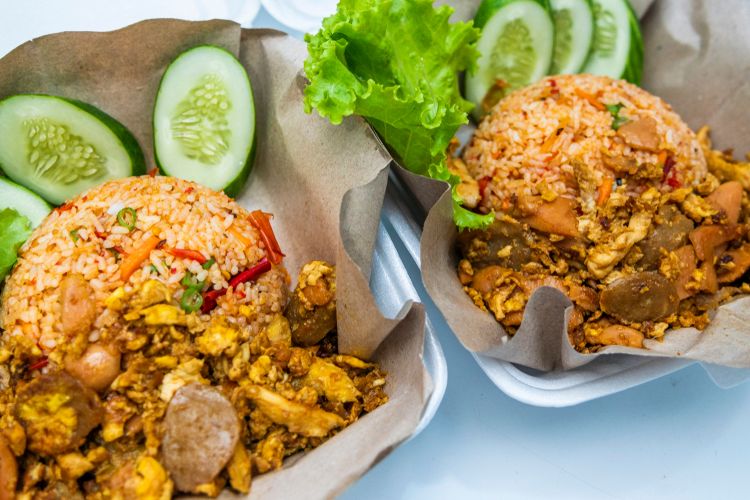 Ilustrasi nasi goreng gila. 