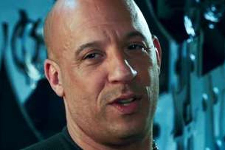 Vin Diesel beraksi sebagai atlet olahraga ekstrem Xander Cage dalam XXX: The Return of Xander Cage.