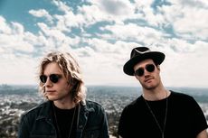 Lirik dan Chord Hanging On, Singel Baru dari Bob Moses