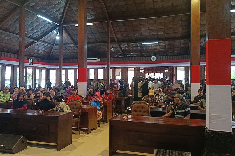 Situasi Tak Kondusif dan Banyak Massa di DPRD Blora, Audiensi Soal Sumur Minyak Buntu
