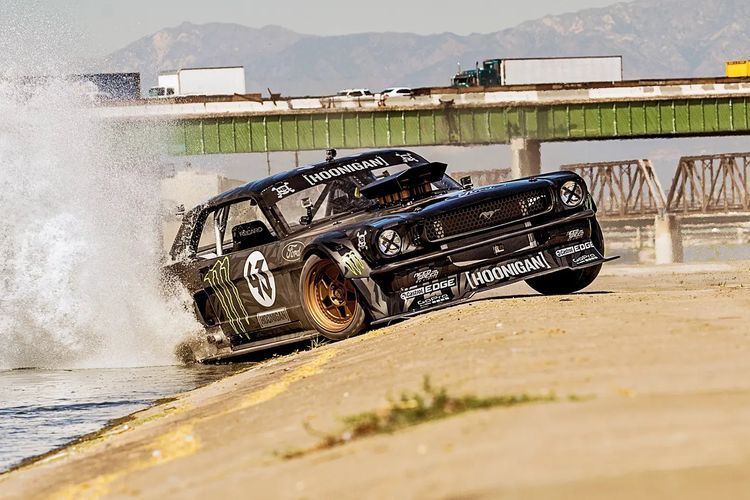 Ford Mustang Hoonicorn RTR