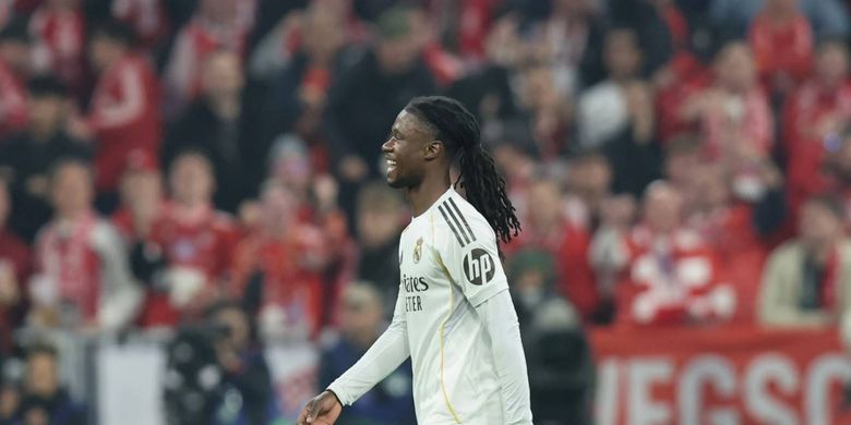 Reaksi Eduardo Camavinga saat berjalan keluar lapangan usai mendapat kartu merah lawan Bayern Muenchen. Hasil Liga Champions leg kedua babak perempat final Bayern Muenchen vs Real Madrid berlangsung di Allianz Arena, Munich, Kamis (16/4/2026) pukul 02.00 WIB.