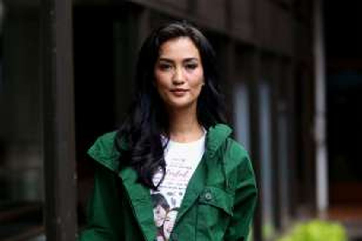 Atiqah Hasiholan berpose usai berbincang seputar film Wonderful Life di Bentara Budaya Jakarta, Jalan Palmerah Selatan, Jakarta Pusat, Jumat (30/9/2016). 