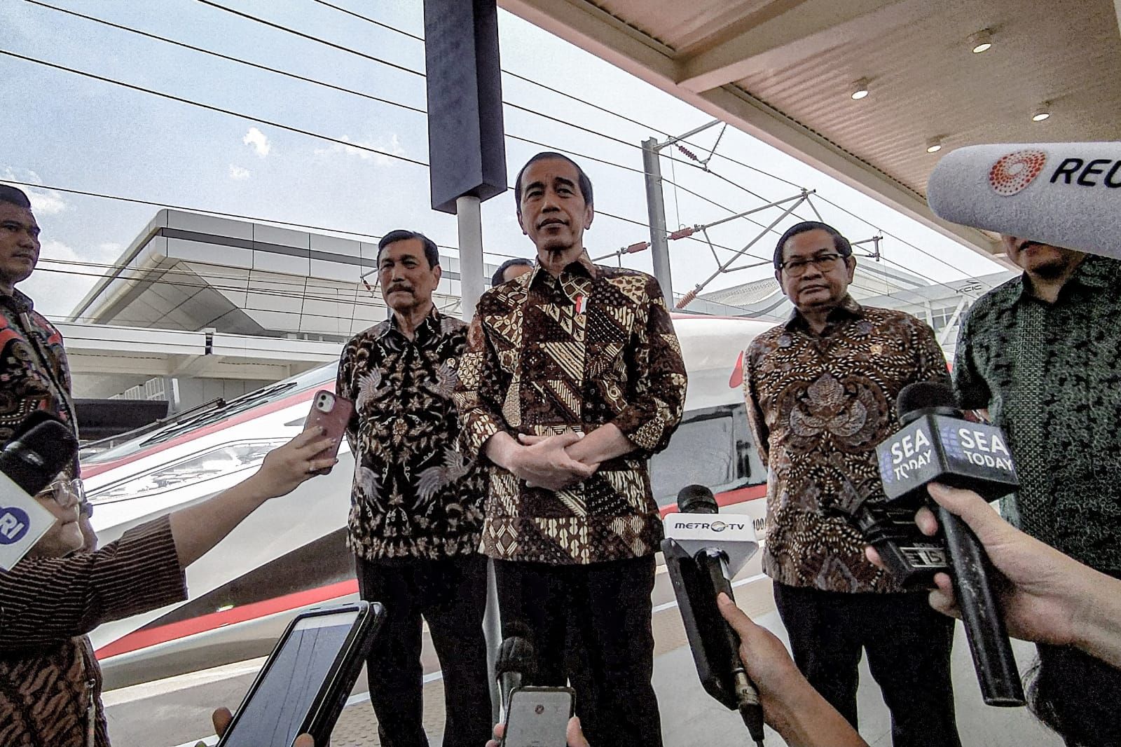 Jokowi Tunggu Studi Perpanjangan Kereta Cepat ke Surabaya