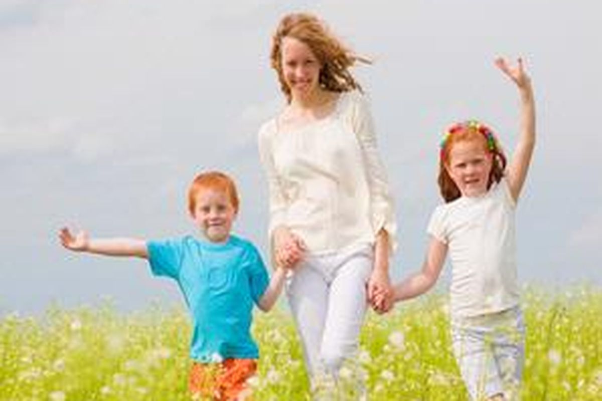 Single parent masih bisa menikmati waktu bersama yang berkualitas dengan anak-anaknya. 