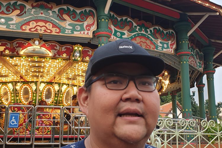 PR Manager Oppo Indonesia, Aryo Meidianto, saat ditemui KompasTekno di Dunia Fantasi Ancol, Kamis (12/9/2019)