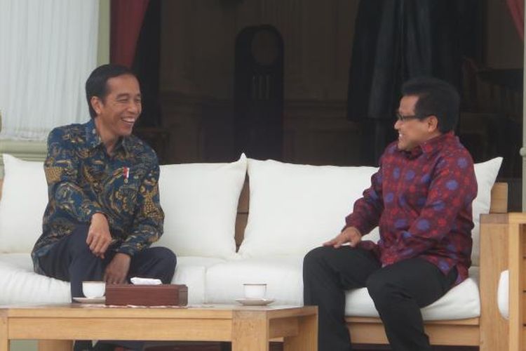 Suasana bincang santai antara Presiden Joko Widodo dengan Ketua Umum PKB Muhaimin Iskandar di Beranda Istana Merdeka Jakarta pada Selasa (29/11/2016))