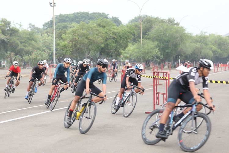 Pengurus Provinsi Ikatan Sport Sepeda Indonesia  (Pengprov ISSI) DKI Jakarta  menggelar Jakarta Cycling Challenge (JCC) 2022 pada 26-28 Maret 2022 di kawasan Jakarta International Expo (JIExpo) Kemayoran, Jakarta.
