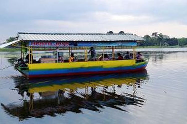 Danau Aur, Musi Rawas, Sumatera Selatan.