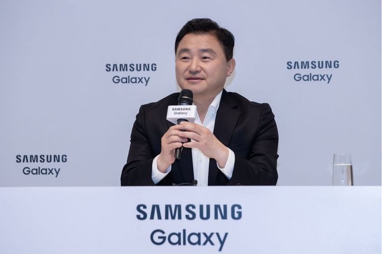 Presiden dan Kepala Divisi Mobile Experience Samsung, TM Roh.